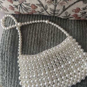 Elegant Pearl Beaded Handbag